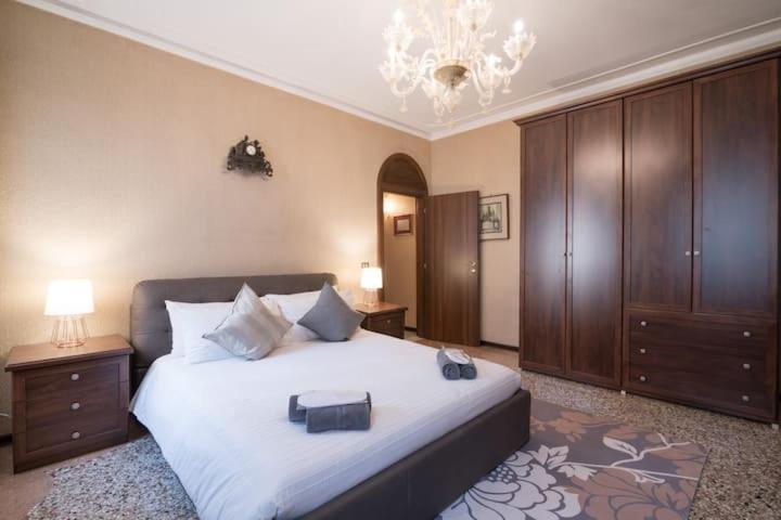 Ca’ Pesaro Rooftop Terrace Apartment. Apartamento Venecia